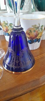 Hrnky, zvonky, svícny křišťálové - 8