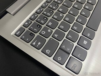 LENOVO Ideapad 3 15ITL05 15,6“/Intel Core i3-11.gen /SSD 240 - 8