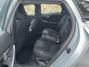 Volvo V40 D3 2.0 D  140.769 km - kroupy - 8