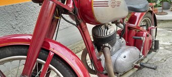 Jawa 250 pérák - 8