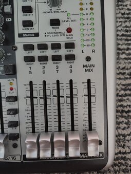 Mixážní pult Behringer Xenyx QX2442USB - 8
