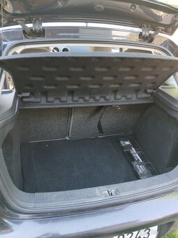 Seat ibiza 6L 1.4 tdi 55kw. 2004 - 8