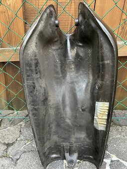 Nádrž Yamaha XS 400 / 360 / 250 - 8