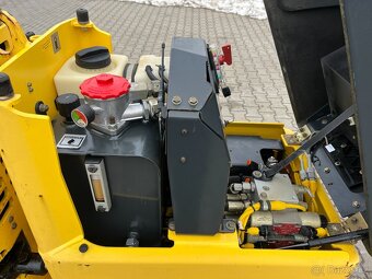 Vibrační válec jezkovy Bomag BMP 8500, 316mth, Wacker Neuson - 8