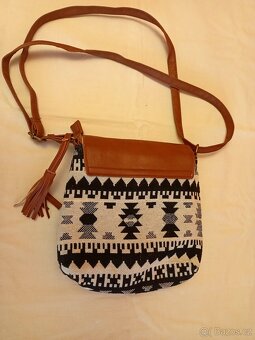 "indiánská" kabelka přes rameno - 8