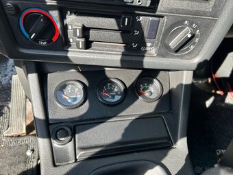 BMW E30 325i - 8