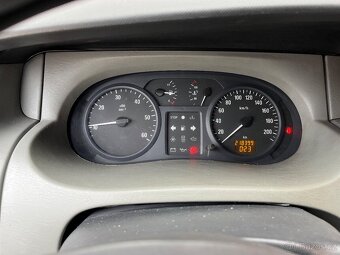 Opel Vivaro VAN 1.9 DI - 8