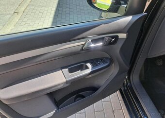 Volkswagen Touran 1,6 Comfortline nafta manuál 77 kw - 8