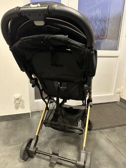 Cestovní kočárek MOMI - 8