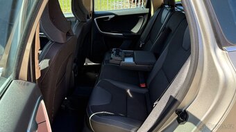 Volvo XC60 //2.4 D4//120kW//AWD//107TKM//SERVIS//1.MAJ// - 8