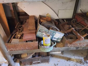 Vybavení kovárny - 8