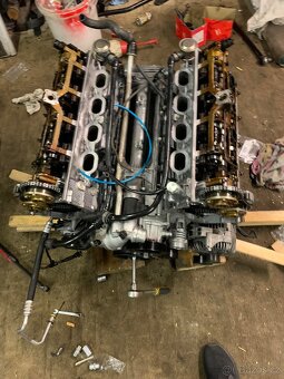 Bmw e60 545i v8 245kw NA OPRAVU - 8