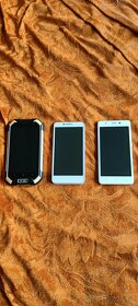 Prodám konvolut telefonů - 8