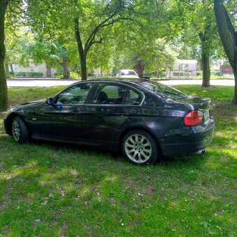 BMW 325d sedan 2008 manuál 145 kW - 8