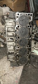 Hlava valcu motoru Vw Touare V10 AYH - 8