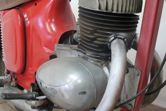 JAWA 250/559 - 8