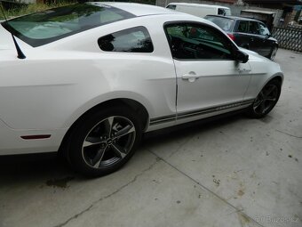 ford mustang rv.2010 - 8