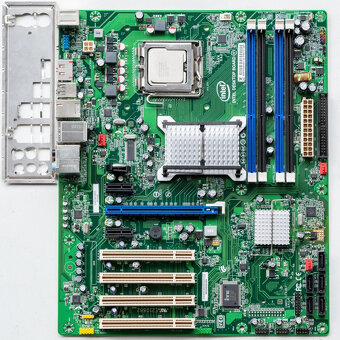 Základní deska neosazená - 8