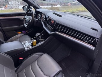 VW TOUAREG 4.0 V8 TDI R-line,VZDUCH,WEBASTO,HEAD UP,PANORAMA - 8