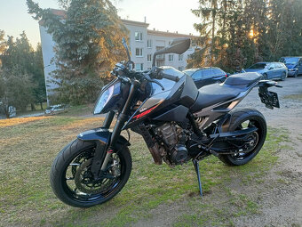 KTM 790 DUKE - 8