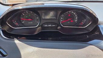 Peugeot 208 1.4VTi 2012 70kW 95 koní - 8