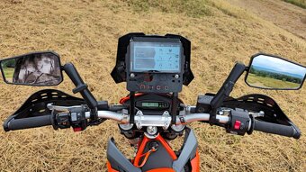KTM 690 Enduro R (1/2024) - 8