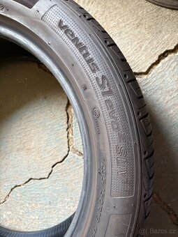 Letni pneu 235 50 19 - 8