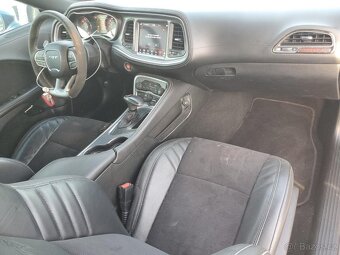 Dodge challenger srt hellcat, ročník 2020 - 8