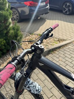 YT Industries Capra core1 - 8