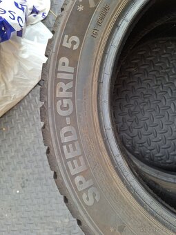 Zimní pneu 185/60 R15 - 8