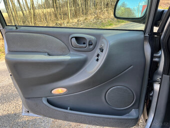 Chrysler Voyager 2.8 CRD – 7 míst - 8