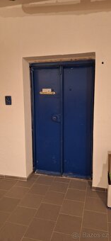 Nákladní výtah - 8