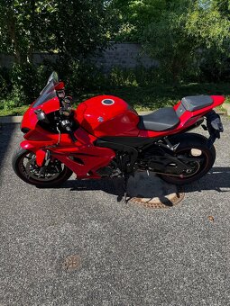 Suzuki gsxr 1000 - 8