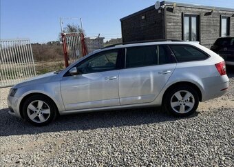 Škoda Octavia 1,6 TDI 85kW DSG Style Combi nafta automat - 8