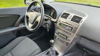 TOYOTA AVENSIS 2.0 DIESEL MODEL 2012 MOC PĚKNÁ - 8