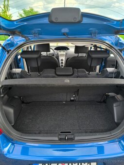 Toyotu Yaris r.2006 - 8