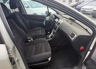 Peugeot 307 1.6i KLIMA benzín manuál 80 kw - 8