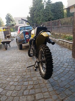 ČZ 250 - 8