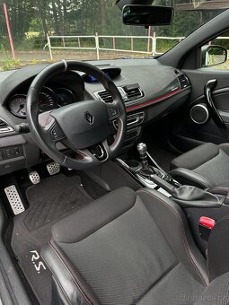Renault Megane III RS 265 CUP - 8