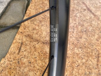 Zapletená kola Reynolds AR46 DB - 8