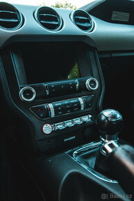 Ford Mustang GT 5.0 Premium V8 338 kW--MANUÁL-BORLA-kůže - 8