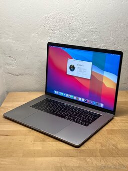 MacBook Pro 15” 2017/16GB RAM/Intel i7/512GB SSD/ - 8