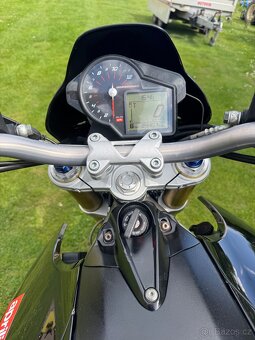 Aprilia Dorsoduro 750 - 8