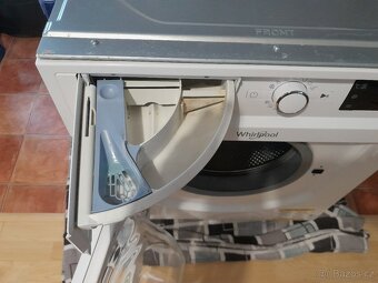 Vestavná pračka Whirlpool 60cm - 8