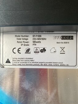 Topný infrapanel na stěnu 580 W - 8