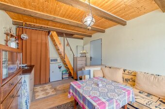 Prodej poctivé chatky v Sedlnicích - 8