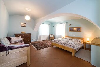Stetek u Českého Krumlova + přilehlé stavební pozemky - 8