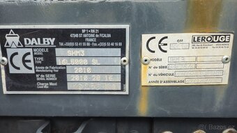 Prodám hákový nosič kontejnerů s hyd. rukou Mercedes AXOR - 8