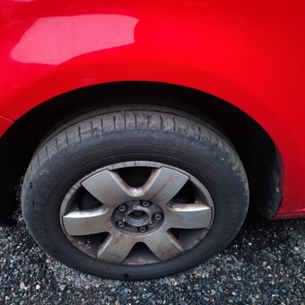 Volkswagen Caddy LIFE 1.6 Mpi 75KW 7/2009 152 tis km - 8