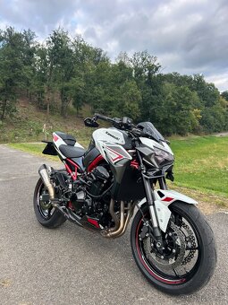 Kawasaki Z900 (2022) - 8